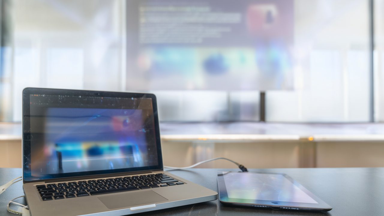На конференции Guidewire Connections 2026 в Лас-Вегасе представитель OpenAI Вият Бхалодия объяснил, как защища
