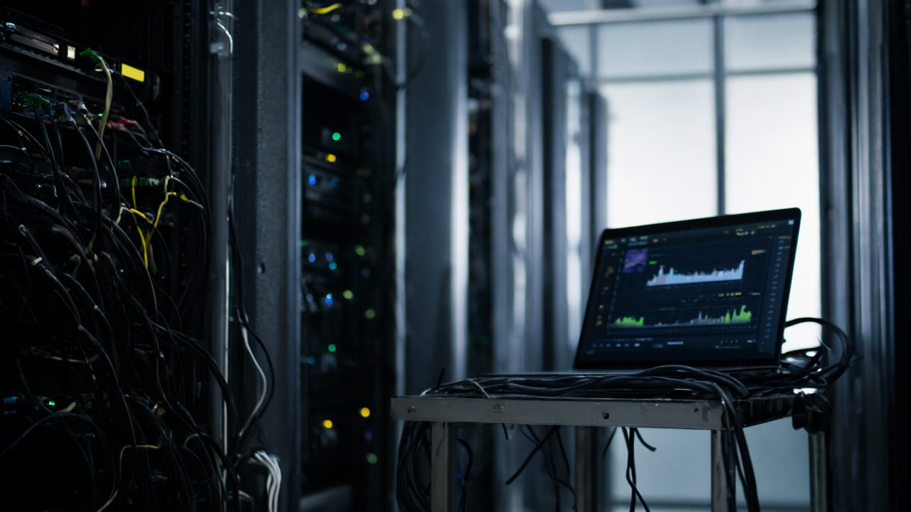 По данным CrowdStrike, группировка, связанная с китайским государством, использовала ИИ-модели, включая DeepSe